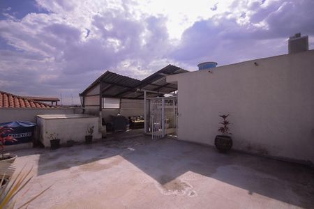 Casa à venda com 130m², 3 quartos e 3 vagas Casa à venda com 130m², 3 quartos e 3 vagasÁrea de Serviço/Terraço