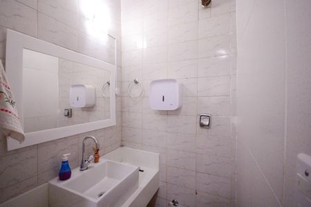 Casa à venda com 130m², 3 quartos e 3 vagas Casa à venda com 130m², 3 quartos e 3 vagasLavabo