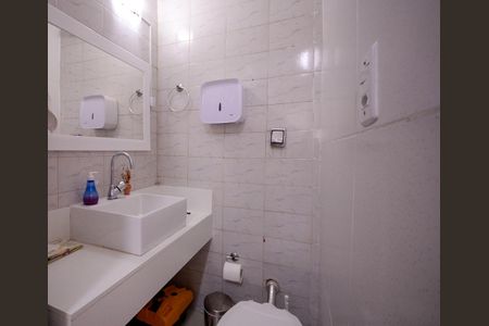 Casa à venda com 130m², 3 quartos e 3 vagas Casa à venda com 130m², 3 quartos e 3 vagasLavabo