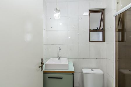 Apartamento à venda com 71m², 3 quartos e 1 vaga Apartamento à venda com 71m², 3 quartos e 1 vagaBanheiro