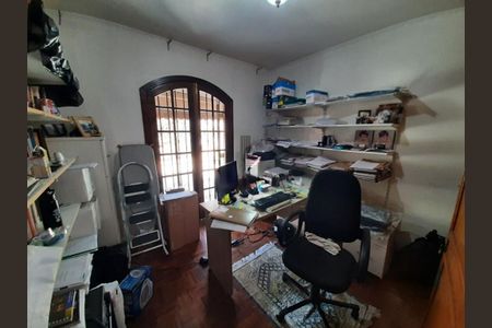Casa à venda com 136m², 3 quartos e 3 vagas