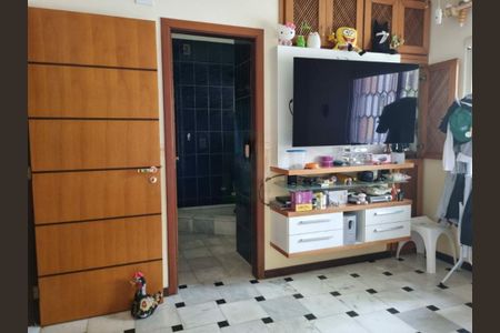 Casa à venda com 515m², 4 quartos e 6 vagas