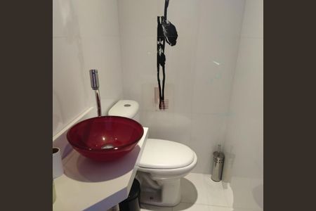 Casa à venda com 210m², 3 quartos e 4 vagas