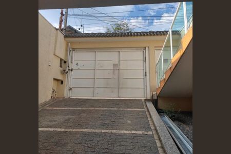 Casa à venda com 210m², 3 quartos e 4 vagas