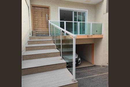Casa à venda com 210m², 3 quartos e 4 vagas