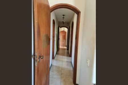 Casa à venda com 250m², 3 quartos e 4 vagas