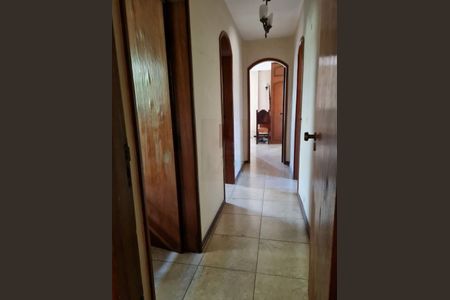 Casa à venda com 250m², 3 quartos e 4 vagas