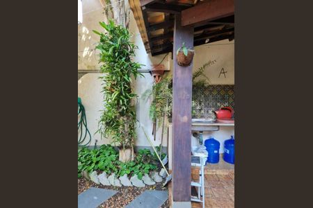 Casa à venda com 250m², 3 quartos e 4 vagas