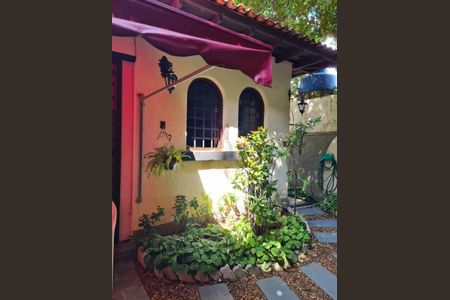Casa à venda com 250m², 3 quartos e 4 vagas