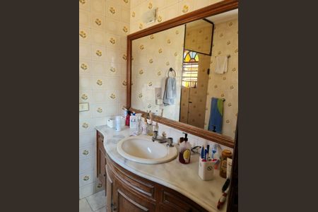 Casa à venda com 250m², 3 quartos e 4 vagas