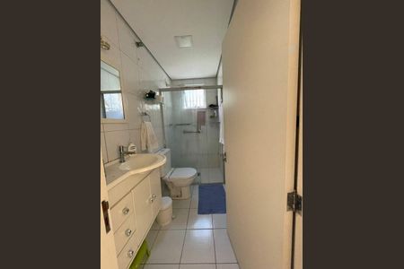 Casa à venda com 220m², 3 quartos e 2 vagas