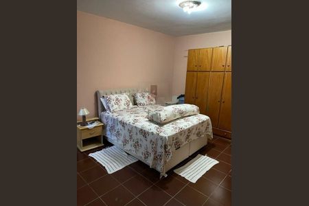 Casa à venda com 220m², 4 quartos e 2 vagas