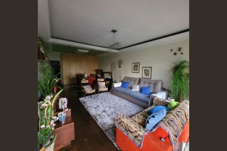 Casa à venda com 6 quartos, 223m² em Jaguaré, São Paulo