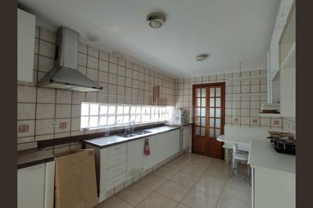 Casa à venda com 330m², 3 quartos e 4 vagas