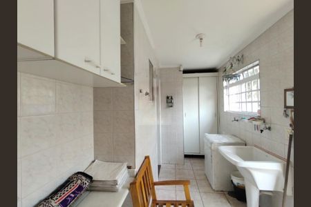 Casa à venda com 330m², 3 quartos e 4 vagas