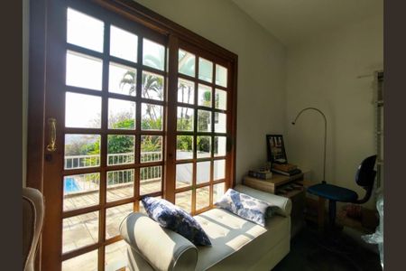 Casa à venda com 330m², 3 quartos e 4 vagas