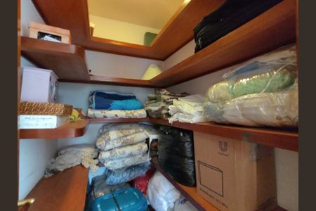 Casa à venda com 330m², 3 quartos e 4 vagas