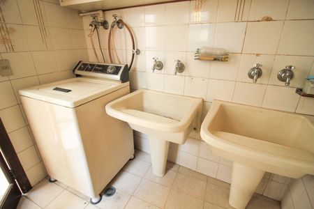 Casa à venda com 303m², 3 quartos e 1 vaga Casa à venda com 303m², 3 quartos e 1 vagaÁrea de Serviço