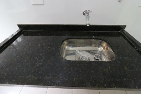 Apartamento à venda com 43m², 2 quartos e 1 vagaCozinha - Pia