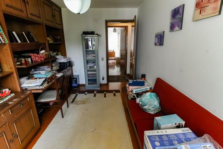 Apartamento à venda com 157m², 3 quartos e 4 vagas Apartamento à venda com 157m², 3 quartos e 4 vagasQuarto 1