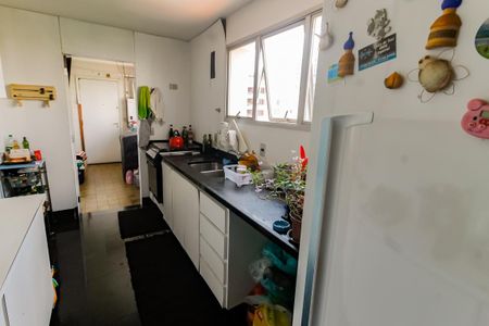Apartamento à venda com 157m², 3 quartos e 4 vagas Apartamento à venda com 157m², 3 quartos e 4 vagasCozinha