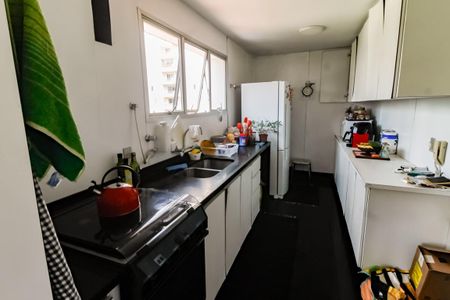 Apartamento à venda com 157m², 3 quartos e 4 vagas Apartamento à venda com 157m², 3 quartos e 4 vagasCozinha