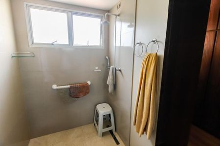 Apartamento à venda com 157m², 3 quartos e 4 vagas Apartamento à venda com 157m², 3 quartos e 4 vagasBanheiro da Suíte