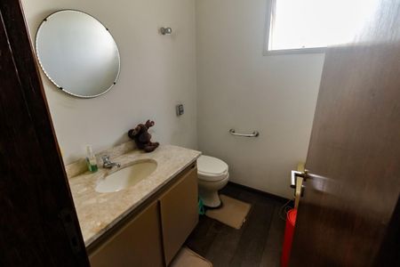 Apartamento à venda com 157m², 3 quartos e 4 vagas Apartamento à venda com 157m², 3 quartos e 4 vagasLavabo