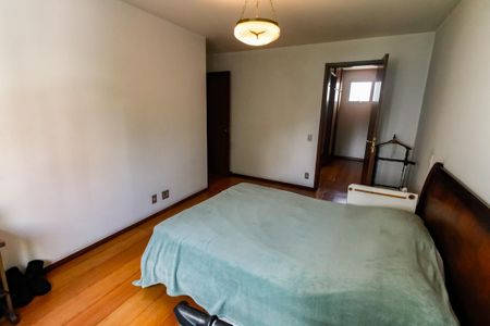 Apartamento à venda com 157m², 3 quartos e 4 vagas Apartamento à venda com 157m², 3 quartos e 4 vagasSuíte