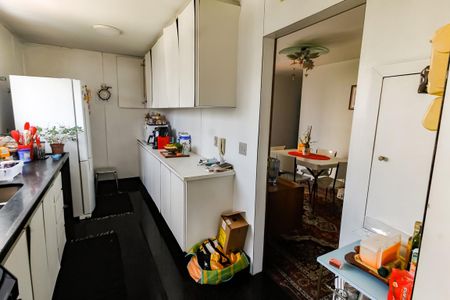 Apartamento à venda com 157m², 3 quartos e 4 vagas Apartamento à venda com 157m², 3 quartos e 4 vagasCozinha