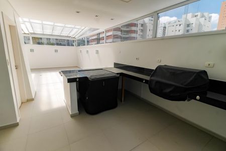 Apartamento à venda com 157m², 3 quartos e 4 vagas Apartamento à venda com 157m², 3 quartos e 4 vagasÁrea comum - Churrasqueira