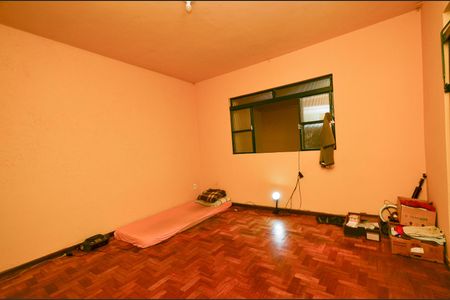 Casa à venda com 200m², 8 quartos e 2 vagasSala 