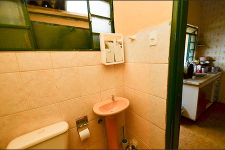 Casa à venda com 200m², 8 quartos e 2 vagasBanheiro 2