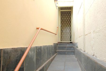 Casa à venda com 281m², 3 quartos e 3 vagasFundos