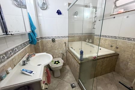 Apartamento à venda com 103m², 3 quartos e 2 vagasBanheiro da Suíte