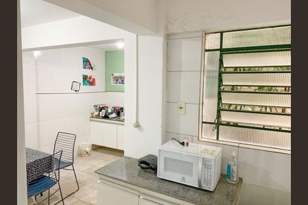 Apartamento à venda com 234m², 3 quartos e 2 vagas Apartamento à venda com 234m², 3 quartos e 2 vagasCozinha