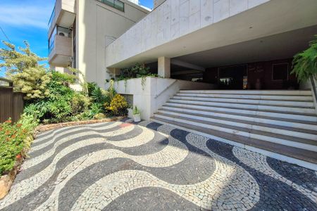 Apartamento à venda com 145m², 3 quartos e 2 vagas Apartamento à venda com 145m², 3 quartos e 2 vagasFachada