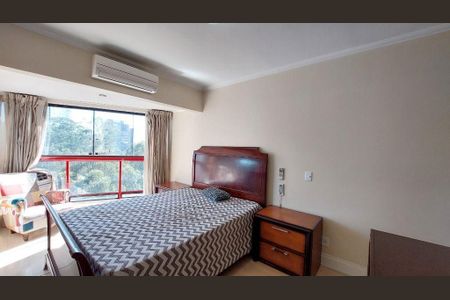 Apartamento à venda com 163m², 4 quartos e 3 vagas