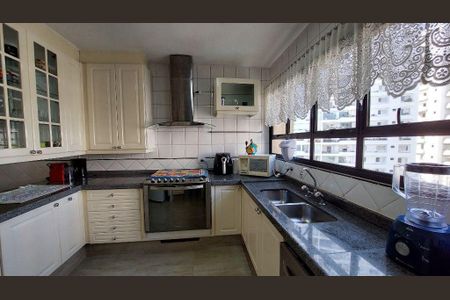 Apartamento à venda com 163m², 4 quartos e 3 vagas