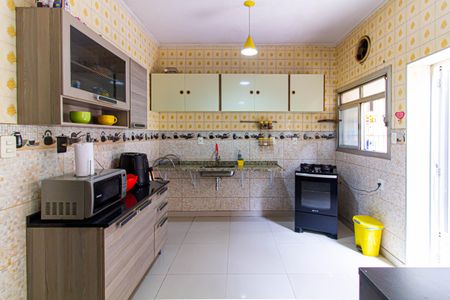 Casa à venda com 104m², 2 quartos e 1 vaga Casa à venda com 104m², 2 quartos e 1 vagaCozinha