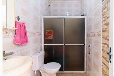 Casa à venda com 104m², 2 quartos e 1 vaga Casa à venda com 104m², 2 quartos e 1 vagaBanheiro de Serviço