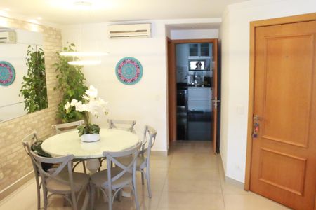 Apartamento à venda com 126m², 3 quartos e 3 vagasSala