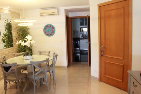 Apartamento à venda com 126m², 3 quartos e 3 vagasSala