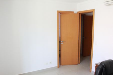 Apartamento à venda com 126m², 3 quartos e 3 vagasQuarto 2 - Suíte