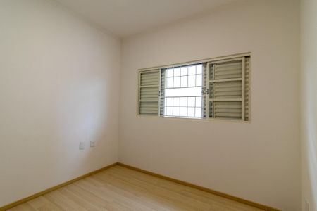 Casa à venda com 200m², 4 quartos e 1 vagaQuarto 2