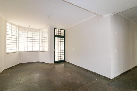 Casa à venda com 200m², 4 quartos e 1 vagaSala