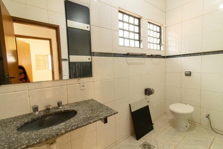 Casa à venda com 200m², 4 quartos e 1 vagaBanheiro