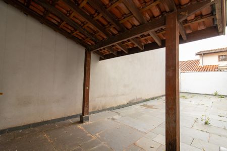 Casa à venda com 200m², 4 quartos e 1 vagaÁrea externa