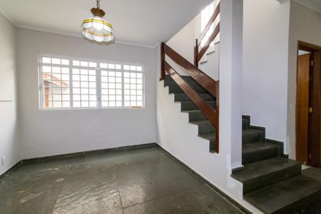 Casa à venda com 200m², 4 quartos e 1 vagaSala