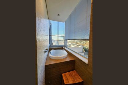 Casa à venda com 572m², 3 quartos e 6 vagas